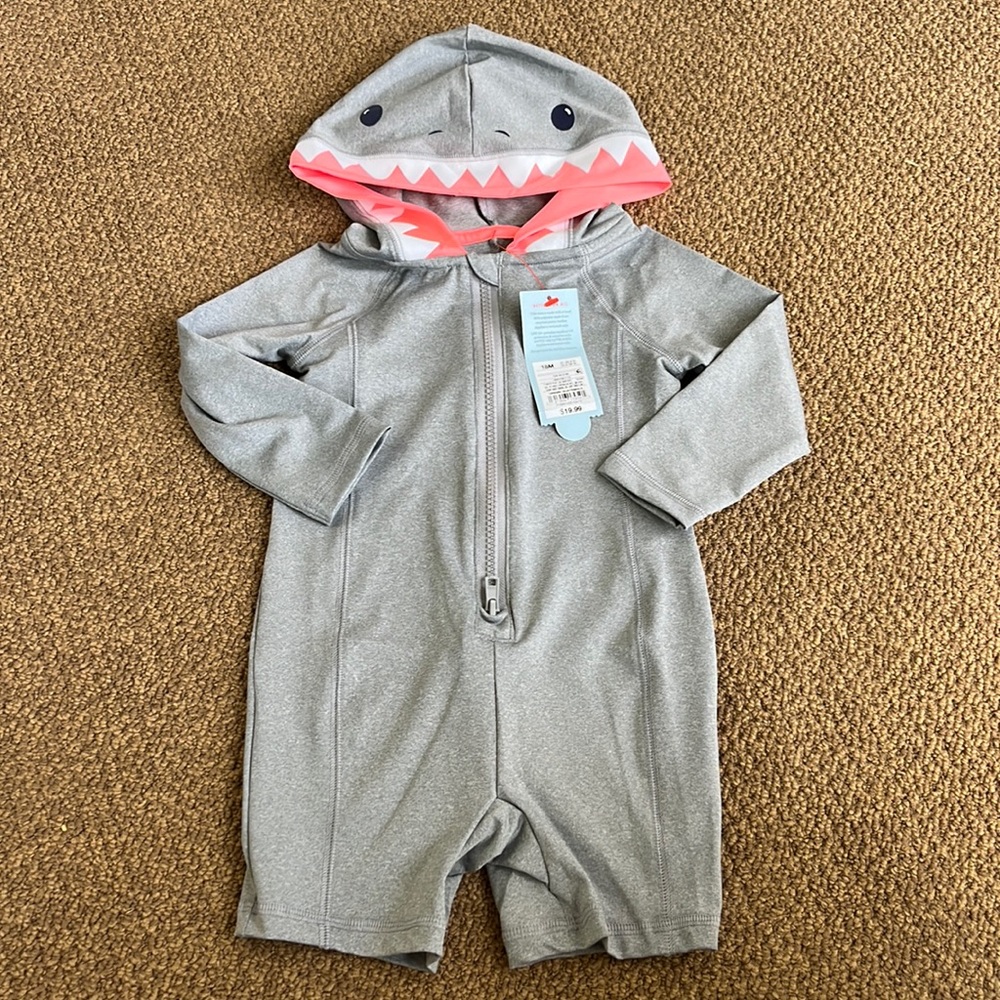 Baby boy’s cat & Jack 18 months shark bathing suit rash guard gray